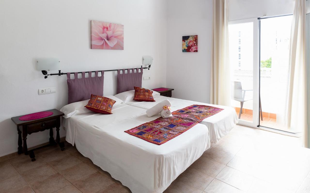 Hostal Yebisah Санта-Эулалия-дель-Рио Экстерьер фото