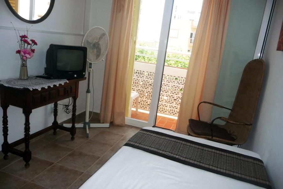 Hostal Yebisah Санта-Эулалия-дель-Рио Экстерьер фото