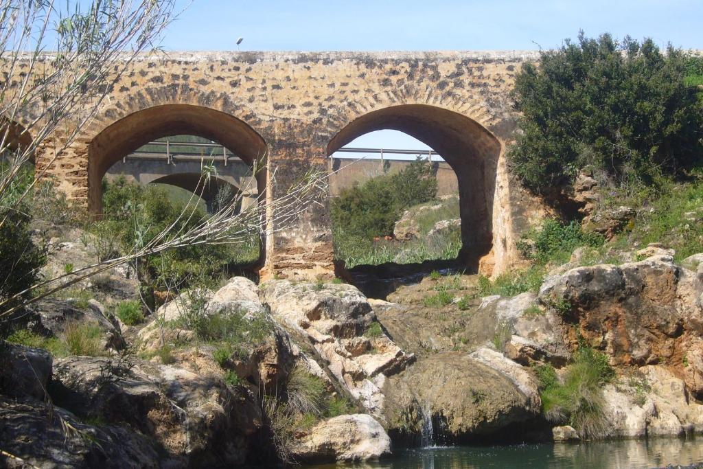 Hostal Yebisah Санта-Эулалия-дель-Рио Экстерьер фото
